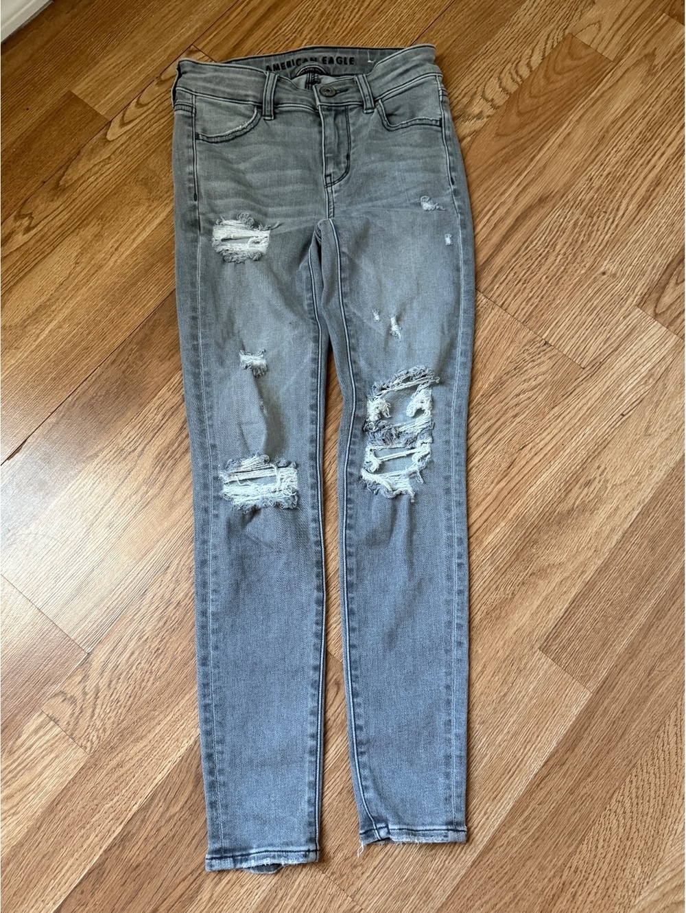 American Eagle Gray Distressed Jegging Jeans Size 000 Short